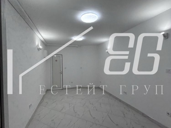 Дава се под наем Магазин в Варна, Център - 24 кв.м за 330.99 € - Снимка #1