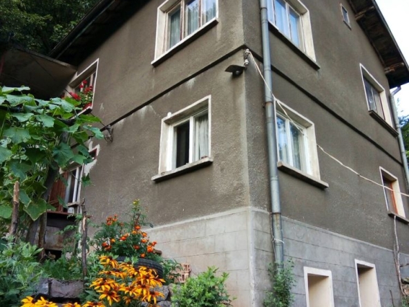 Къща в с. Гара Бов, Област София-област - 150 кв.м за 304 €/кв.м - Снимка #1