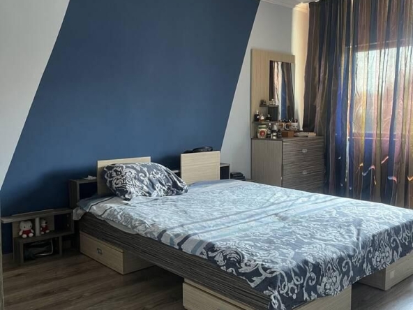 Четиристаен апартамент в Бургас, Център - 76 кв.м за 1778 €/кв.м - Снимка #1