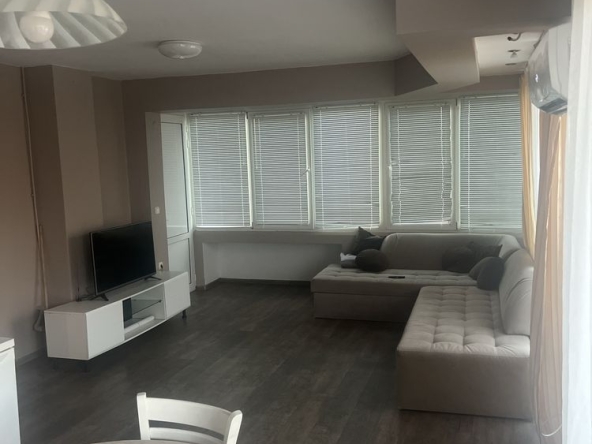 Дава се под наем Четиристаен апартамент в Несебър - 140 кв.м за 459 € - Снимка #1