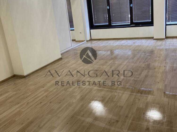 Офис в Пловдив, Кършияка - 140 кв.м за 810 €/кв.м - Снимка #1