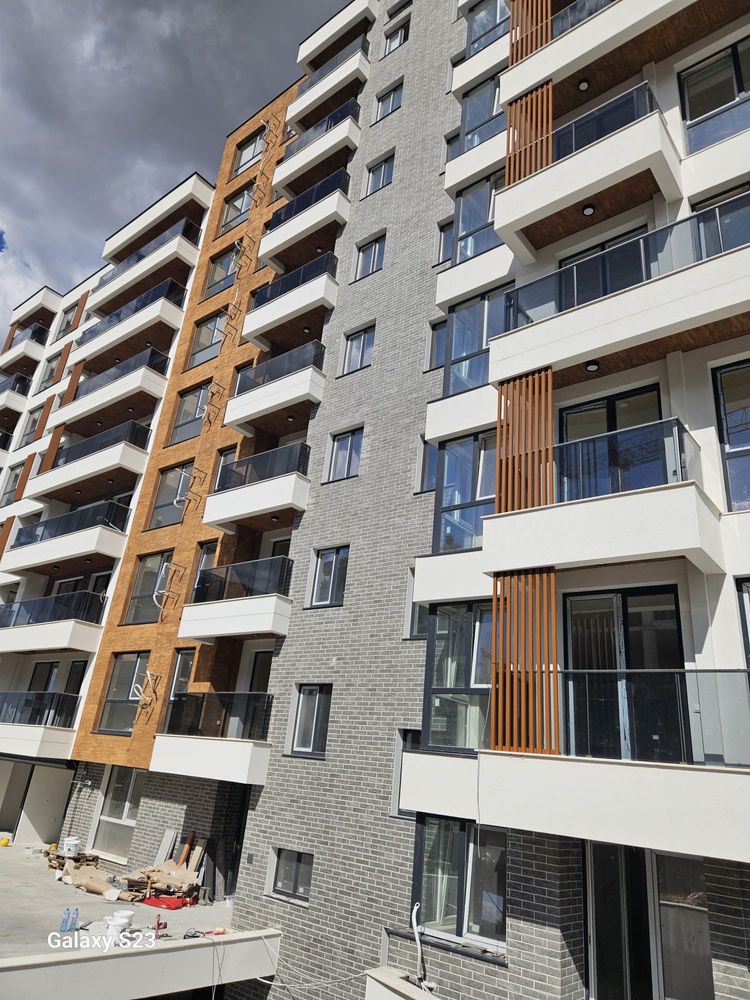 Двустаен апартамент в Бургас, Братя Миладинови - 60 кв.м за 1020 €/кв.м - Снимка #1