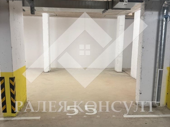 Дава се под наем Гараж / Паркомясто в Пловдив, Кючук Париж - 15 кв.м за 64.77 € - Снимка #1