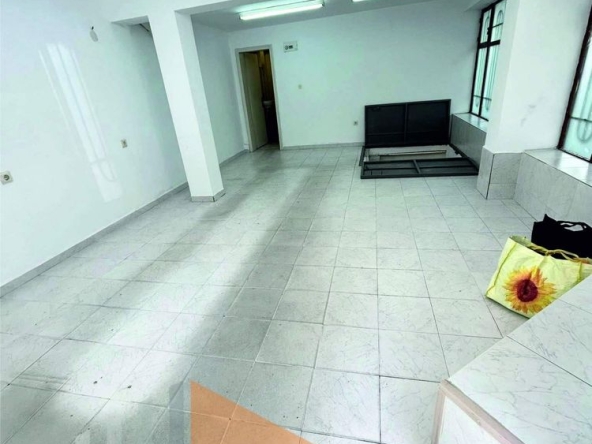 Магазин в Варна, Колхозен пазар - 70 кв.м за 1615 €/кв.м - Снимка #1