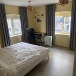 Дава се под наем Тристаен апартамент в София, Център - 90 кв.м за 747.66 € - Снимка #1