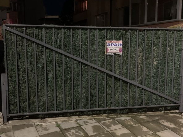 Дава се под наем Гараж / Паркомясто в Варна, Базар Левски - 113 кв.м за 79.56 € - Снимка #1