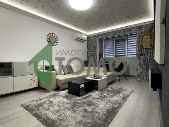 Тристаен апартамент в Шумен, Тракия - 67 кв.м за 1568 €/кв.м - Снимка #1