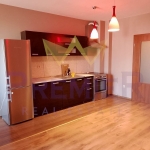 Дава се под наем Тристаен апартамент в Варна, Окръжна болница - 80 кв.м за 714 € - Снимка #1