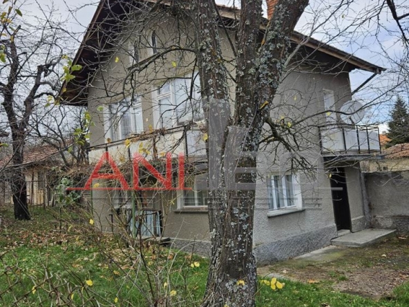 Къща в с. Режанци, Област Перник - 84 кв.м за 498 €/кв.м - Снимка #1