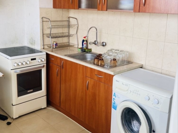 Дава се под наем Двустаен апартамент в Пловдив, Кючук Париж - 52 кв.м за 298.86 € - Снимка #1