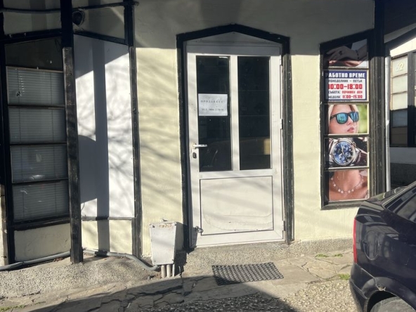 Магазин в Варна, Младост 2 - 20 кв.м за 510 €/кв.м - Снимка #1