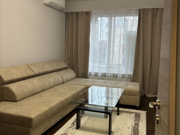 Дава се под наем Тристаен апартамент в Пловдив, Гагарин - 70 кв.м за 498.27 € - Снимка #1