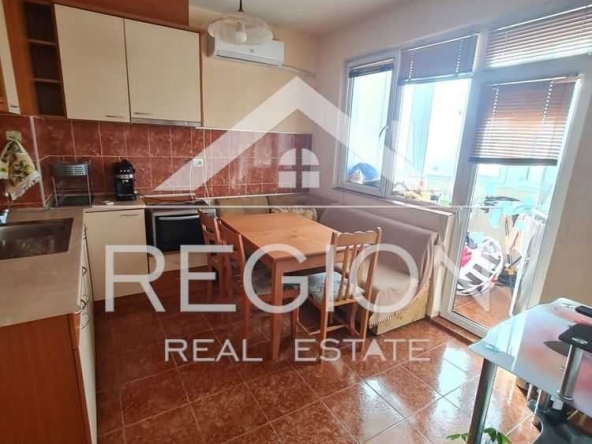 Дава се под наем Двустаен апартамент в Варна, Цветен квартал - 70 кв.м за 408 € - Снимка #1