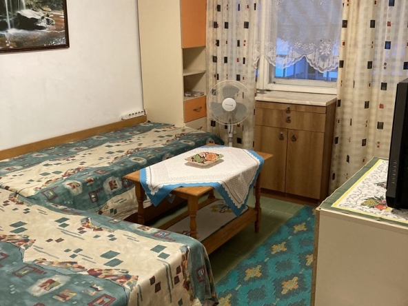 Дава се под наем Едностаен апартамент в к.к. Дюни - 25 кв.м за 348.84 € - Снимка #1