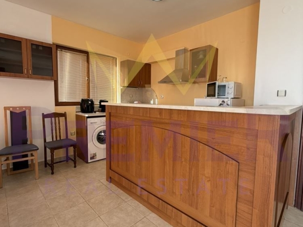 Дава се под наем Етаж от къща в Варна, Бриз - 120 кв.м за 797.64 € - Снимка #1