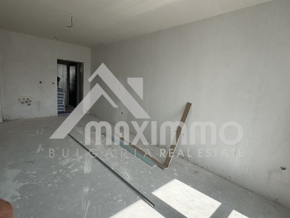 Тристаен апартамент в Варна, Левски - 111 кв.м за 914 €/кв.м - Снимка #1