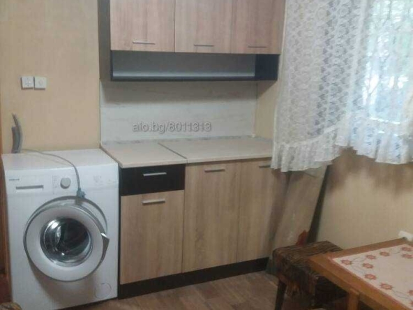 Дава се под наем Едностаен апартамент в Велико Търново, Бузлуджа - 25 кв.м за 204 € - Снимка #1