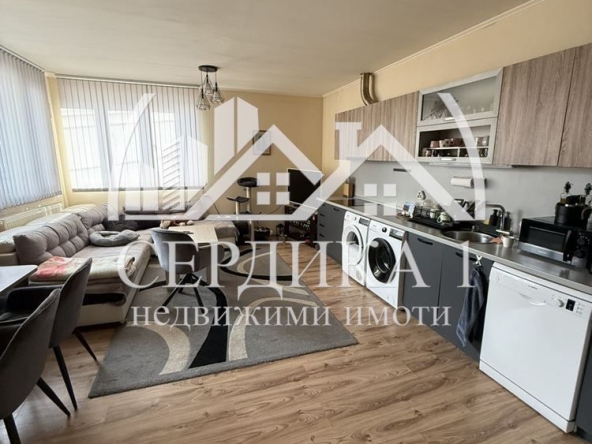 Етаж от къща в Самоков - 100 кв.м за 485 €/кв.м - Снимка #1