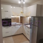 Дава се под наем Тристаен апартамент в Варна, Гръцка махала - 92 кв.м за 648.21 € - Снимка #1