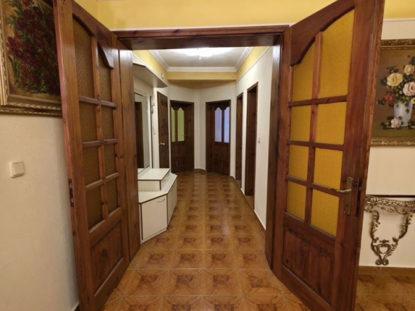 Тристаен апартамент в Кресна - 98 кв.м за 328 €/кв.м - Снимка #1