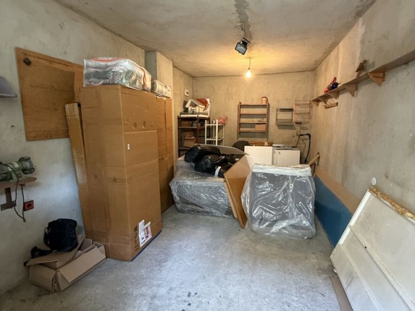 Гараж / Паркомясто в Варна, Левски - 20 кв.м за 1326 €/кв.м - Снимка #1
