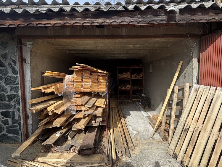 Гараж / Паркомясто в Хасково, Училищни - 15 кв.м за 102 €/кв.м - Снимка #1