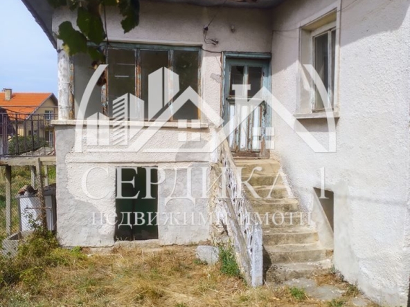 Къща в с. Овчарци, Област Кюстендил - 146 кв.м за 386 €/кв.м - Снимка #1