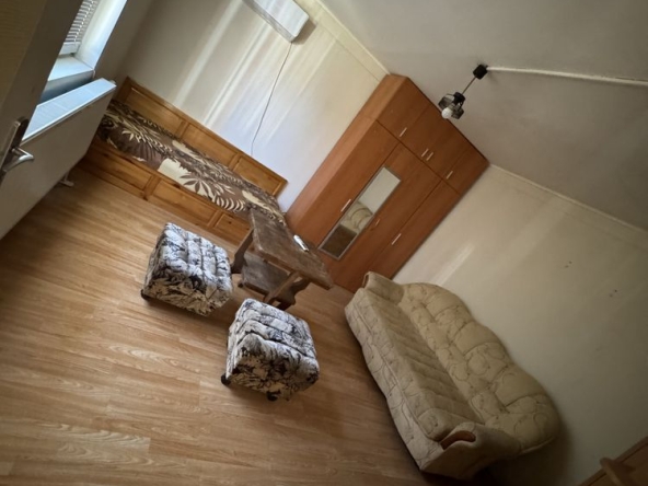 Дава се под наем Къща в Елин Пелин - 60 кв.м за 348.84 € - Снимка #1