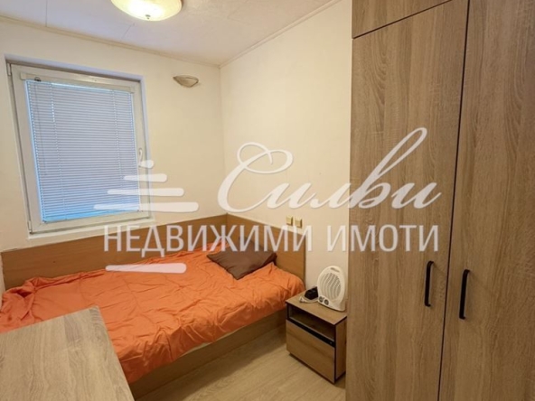 Етаж от къща в Шумен, Център - 38 кв.м за 1207 €/кв.м - Снимка #1