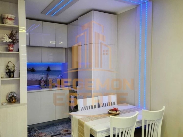 Двустаен апартамент в Варна, м-т Пчелина - 53 кв.м за 1713 €/кв.м - Снимка #1