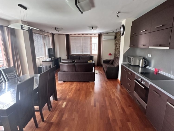 Дава се под наем Тристаен апартамент в Смолян, Невястата - 127 кв.м за 368.73 € - Снимка #1