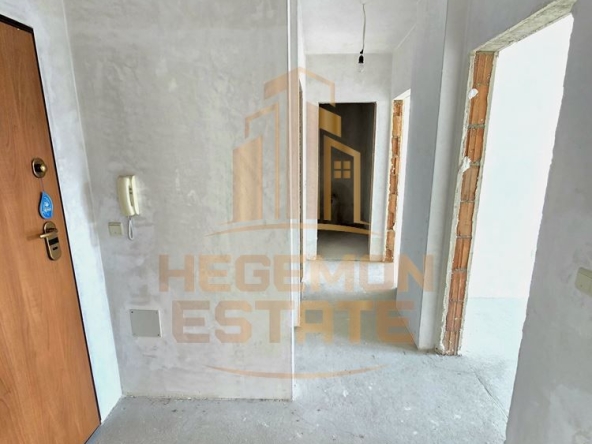 Тристаен апартамент в Варна, Левски - 83 кв.м за 1346 €/кв.м - Снимка #1