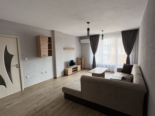 Дава се под наем Двустаен апартамент в Пловдив, Христо Смирненски - 70 кв.м за 453.39 € - Снимка #1