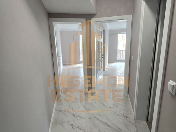 Двустаен апартамент в к.к. Св.Св. Константин и Елена - 67 кв.м за 1253 €/кв.м - Снимка #1