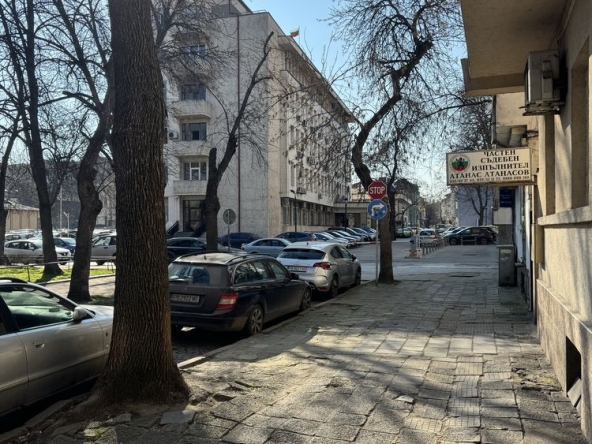 Дава се под наем Офис в Пловдив, Старият град - 12 кв.м за 79.56 € - Снимка #1