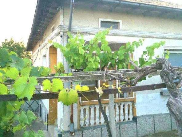 Къща в с. Кардам, Област Добрич - 120 кв.м за 362 €/кв.м - Снимка #1