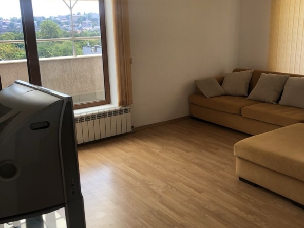 Дава се под наем Тристаен апартамент в Пловдив, Център - 125 кв.м за 618.12 € - Снимка #1