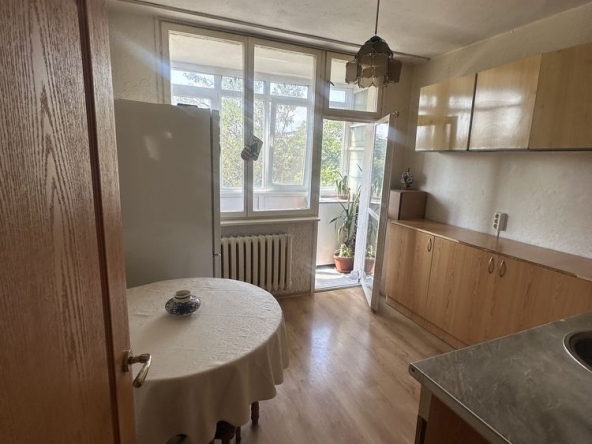 Тристаен апартамент в Казанлък - 96 кв.м за 1323 €/кв.м - Снимка #1