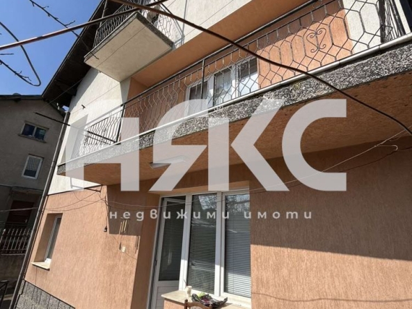 Къща в с. Бистрица, Област София-град - 261 кв.м за 1544 €/кв.м - Снимка #1