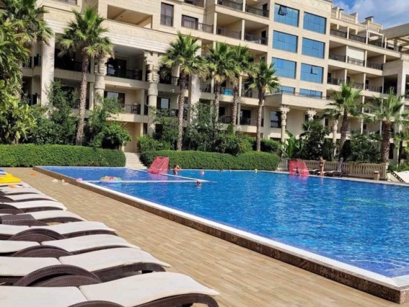 Дава се под наем Двустаен апартамент в к.к. Златни пясъци - 80 кв.м за 498.27 € - Снимка #1