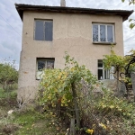 Къща в с. Помощник, Област Стара Загора - 2000 кв.м за 4 €/кв.м - Снимка #1