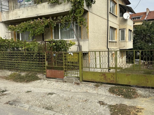 Етаж от къща в Добрич, Дружба 1 - 109 кв.м за 557 €/кв.м - Снимка #1