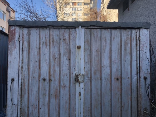 Дава се под наем Гараж / Паркомясто в Сливен, Българка - 12 кв.м за 29.58 € - Снимка #1