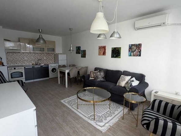 Дава се под наем Двустаен апартамент в София, Кръстова вада - 70 кв.м за 647.19 € - Снимка #1