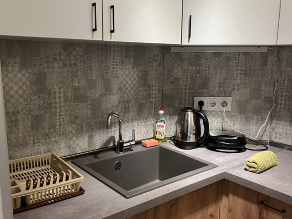 Дава се под наем Едностаен апартамент в Варна, Спортна зала - 40 кв.м за 348.84 € - Снимка #1