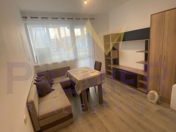 Дава се под наем Едностаен апартамент в Варна, Център - 30 кв.м за 239.19 € - Снимка #1