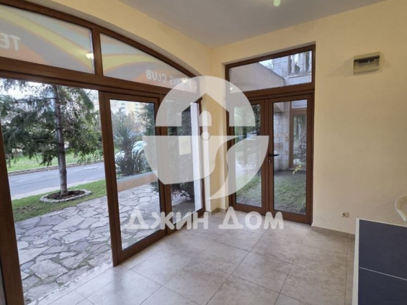 Офис в к.к. Слънчев бряг - 42 кв.м за 777 €/кв.м - Снимка #1