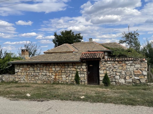 Къща в Добрич, Балик - 7 кв.м за 5100 €/кв.м - Снимка #1