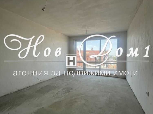 Тристаен апартамент в Пловдив, Остромила - 292 кв.м за 248 €/кв.м - Снимка #1