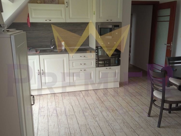 Дава се под наем Двустаен апартамент в Варна, Галата - 72 кв.м за 398.82 € - Снимка #1